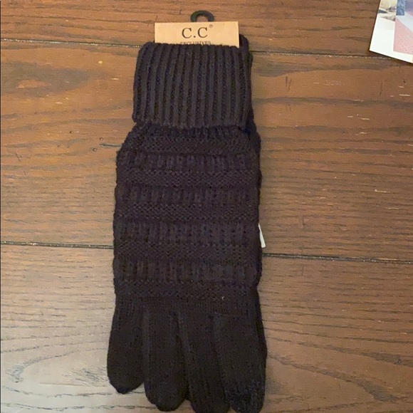 Winter Gloves - Picture 2 of 5